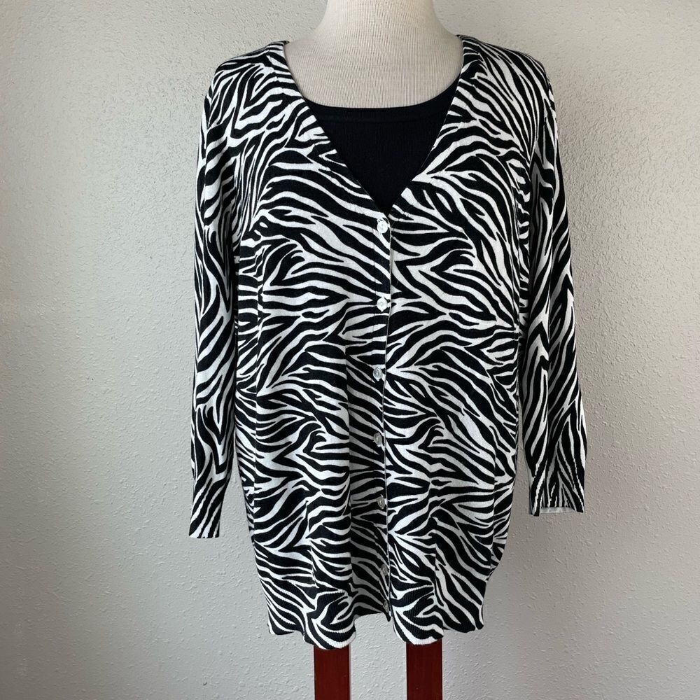 NWT Covington Two-Piece Button Down Top and Matching Sleeveless Sweater Size XL